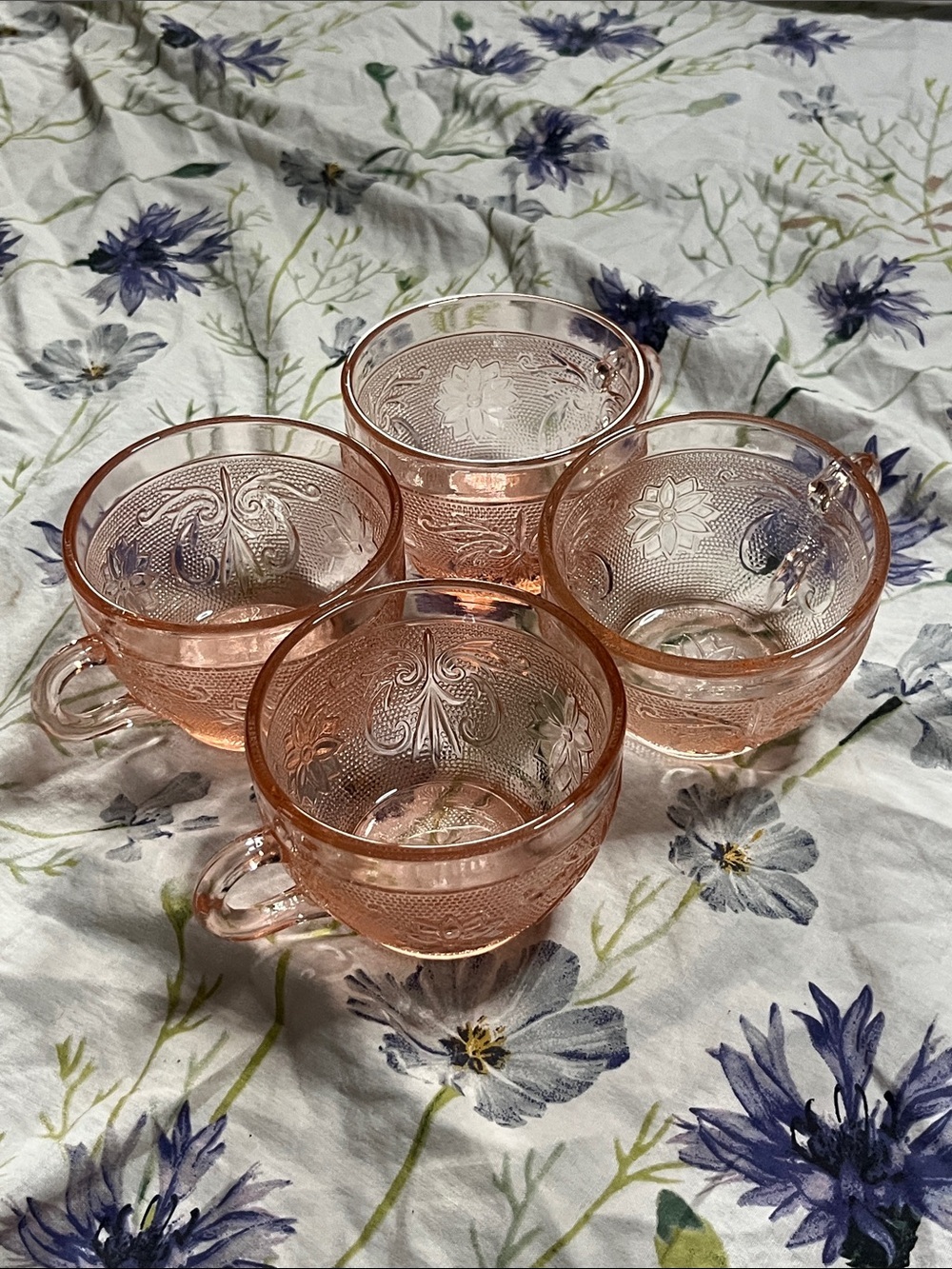 Vintage Set of 4 Pink Depression Glass Mugs